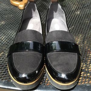 DR SCHOLLS BE ENERGIZED BLACK LOAFERS